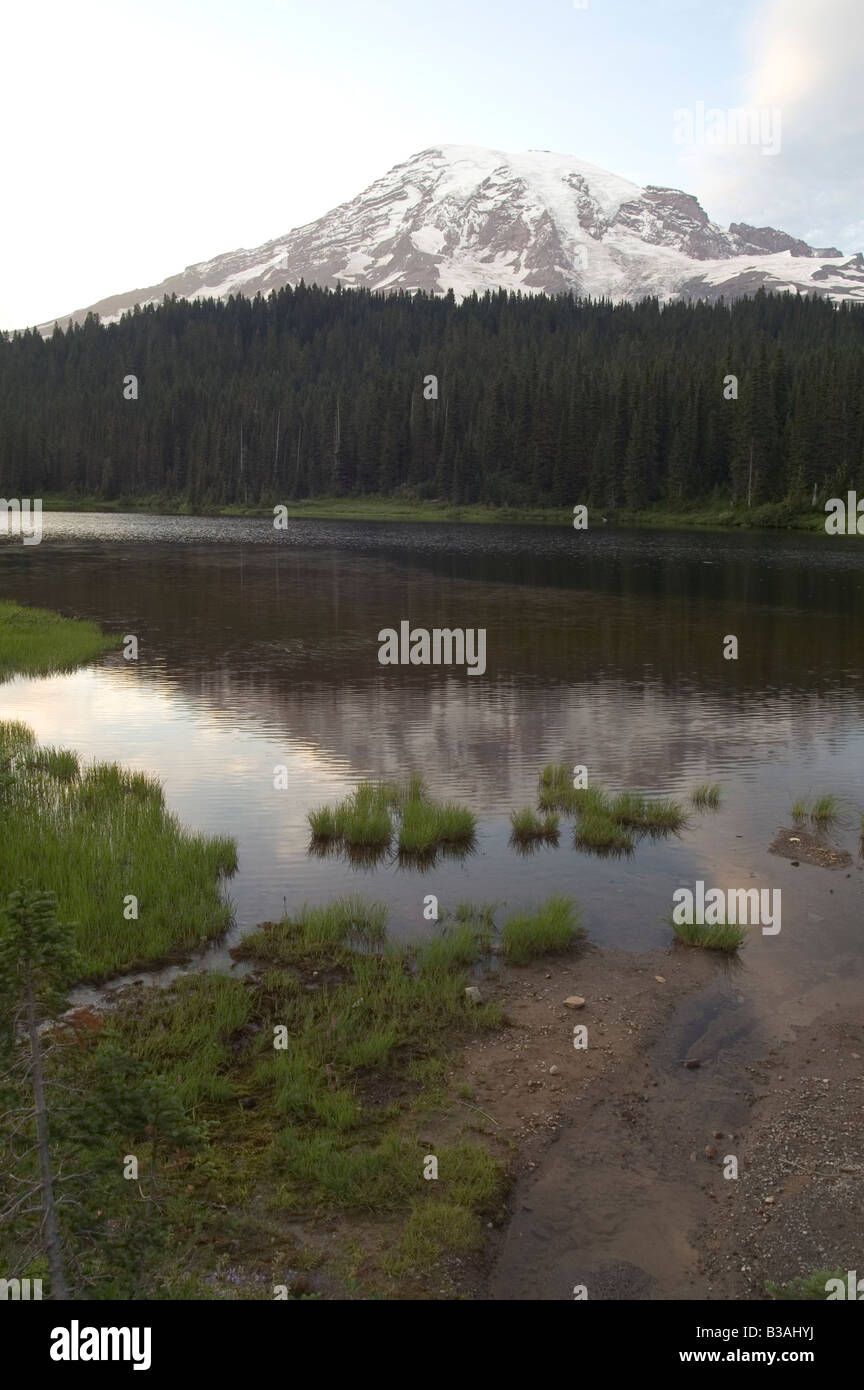 Reflection Lake Mt. Rainier Nationalpark reflektierenden Pool Cascade Mountains Stockfoto