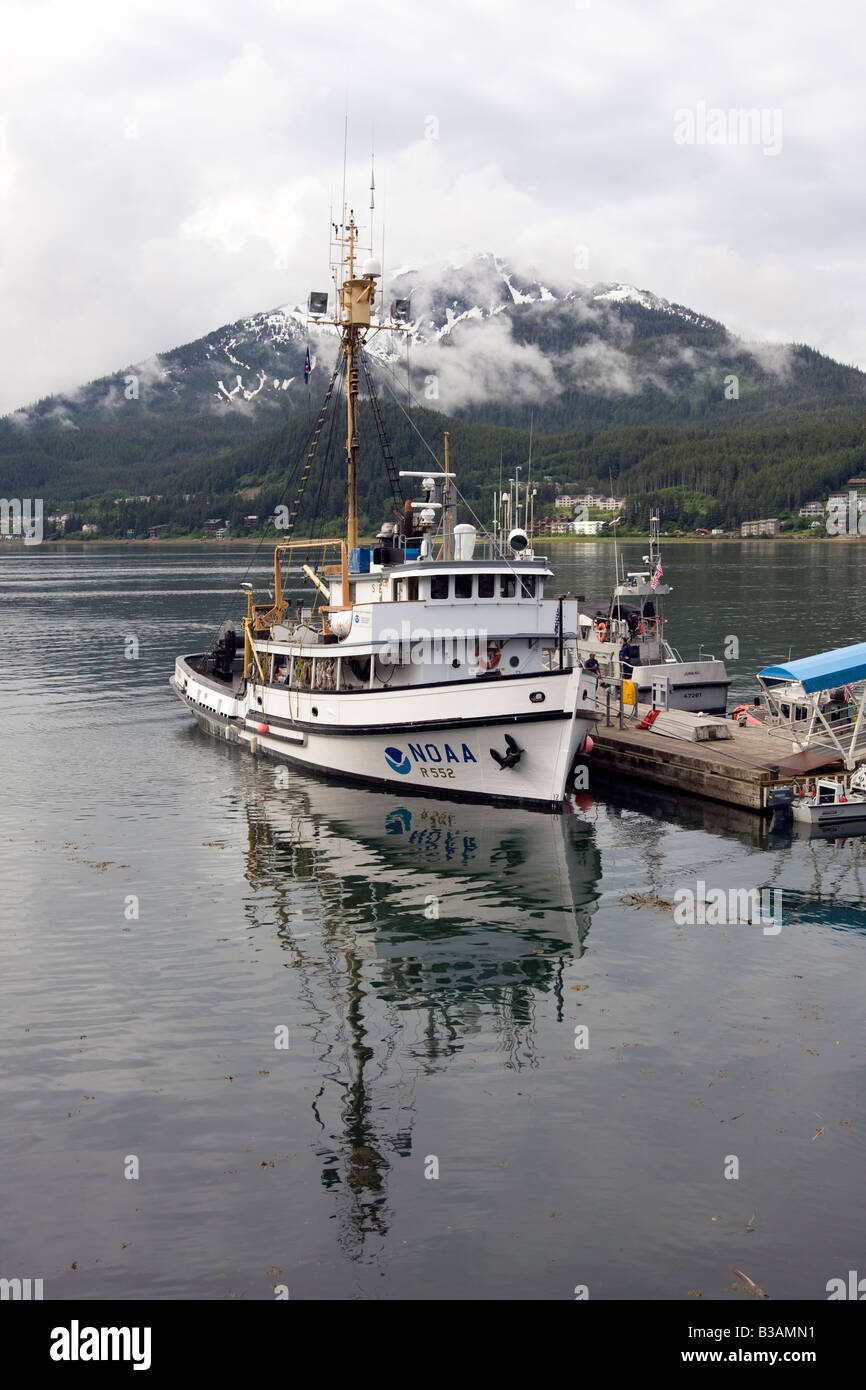 NOAA Forschungsschiff, Boot, Kai, Hafen, Juneau Stockfoto