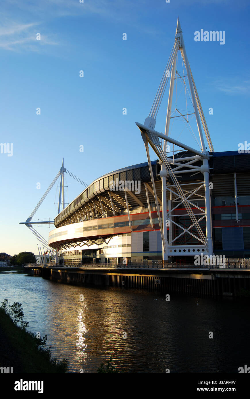 Millennium Stadium bei Sonnenuntergang, Stadtzentrum, Cardiff, Wales, Vereinigtes Königreich Stockfoto