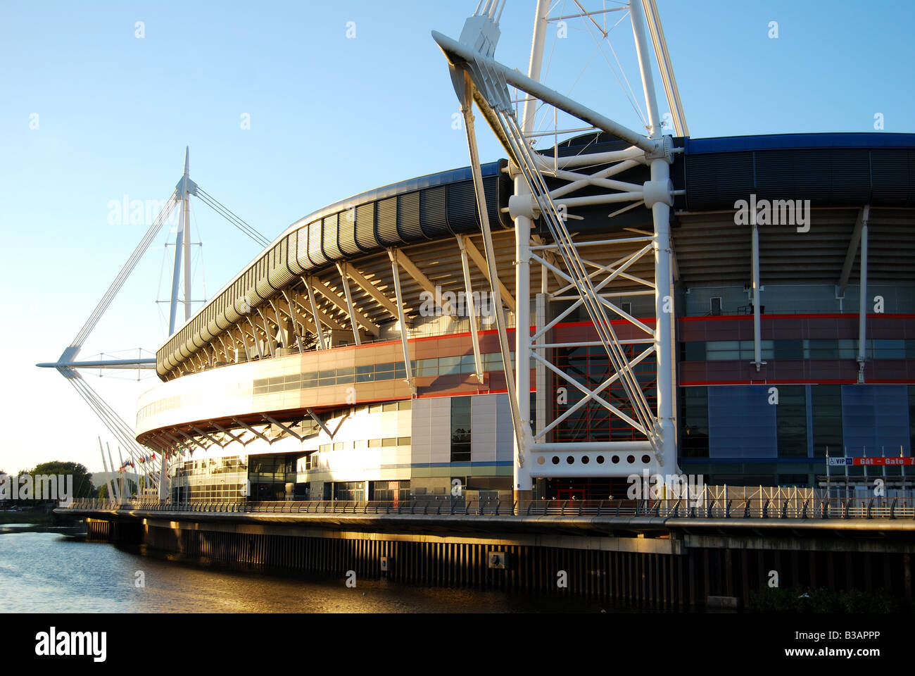 Millennium Stadium bei Sonnenuntergang, Stadtzentrum, Cardiff, Wales, Vereinigtes Königreich Stockfoto