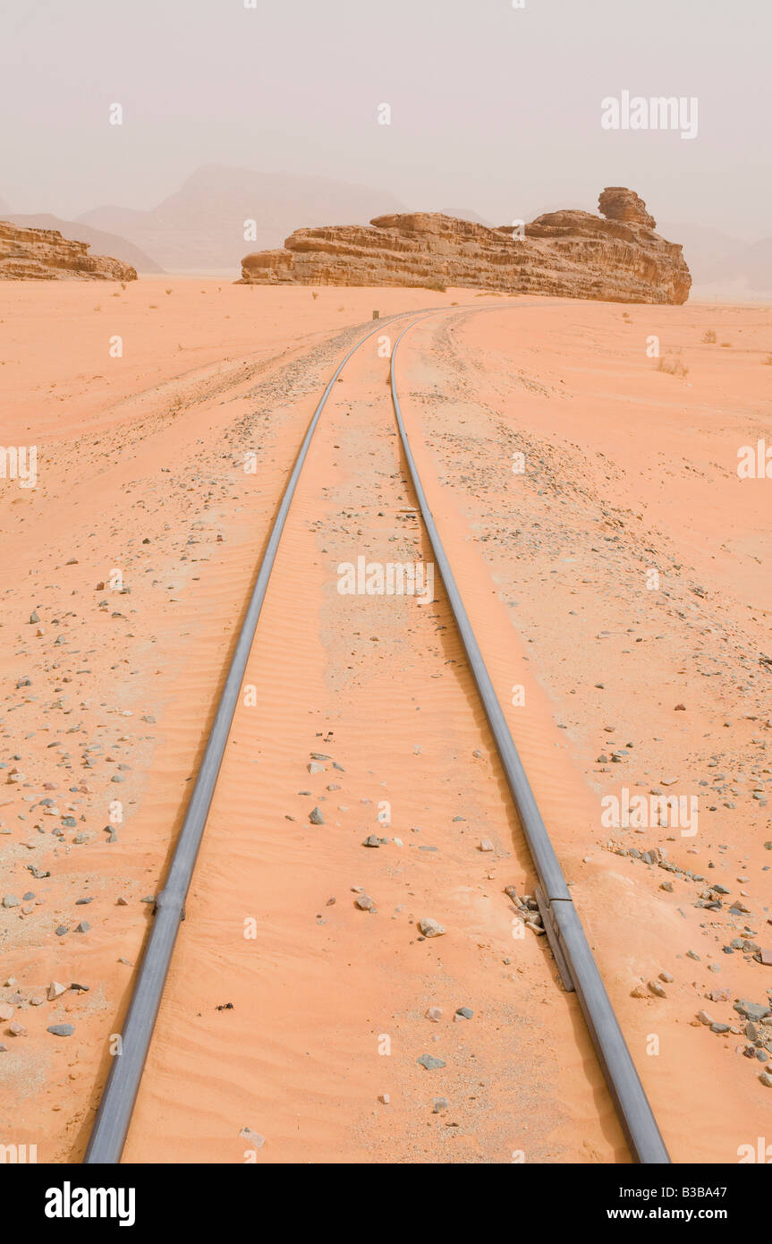 Bahngleise in der Wüste, Wami Rum, Jordanien Stockfoto