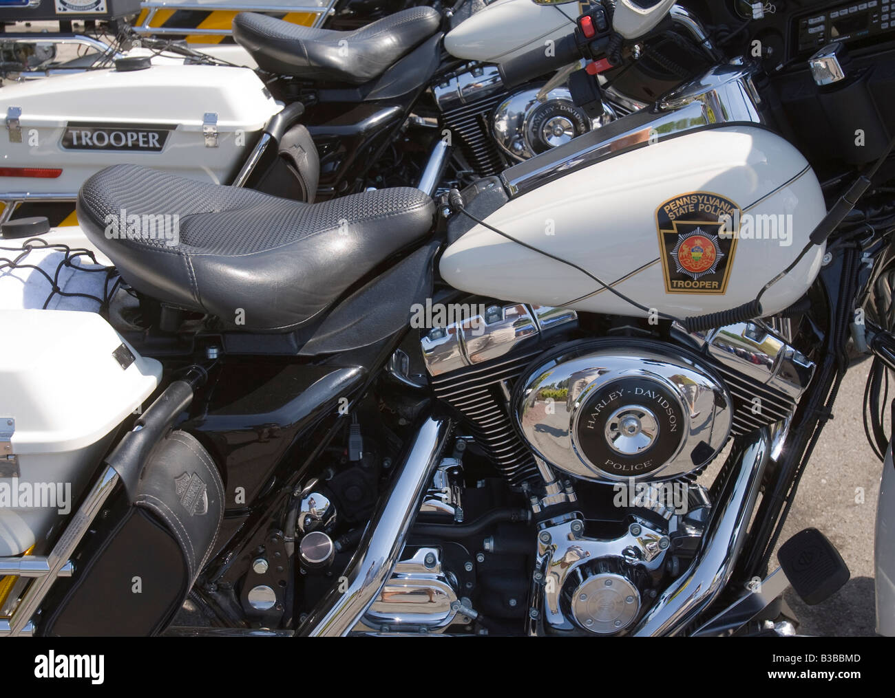 Polizei-Motorräder in Folge Stockfoto
