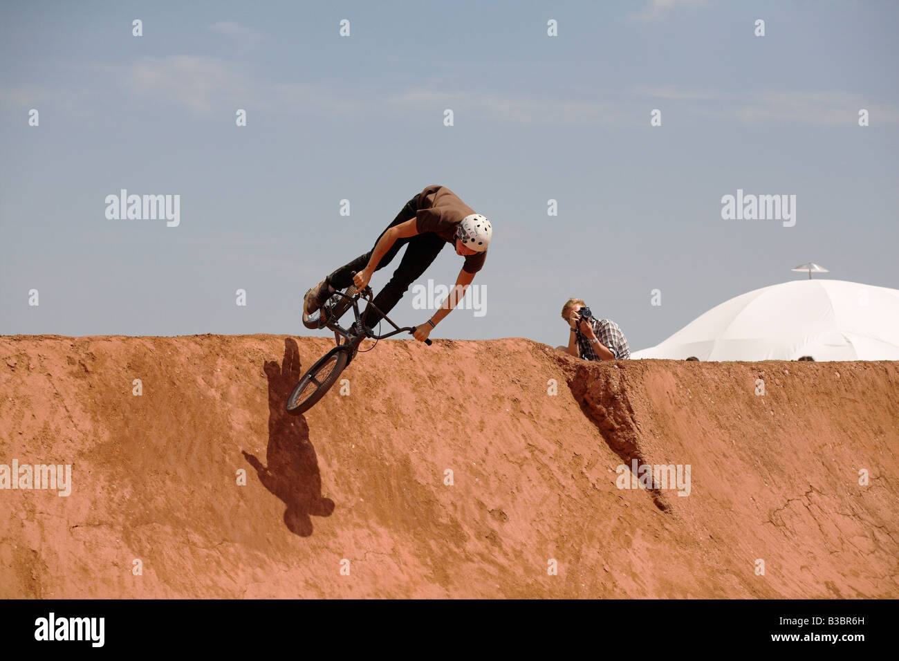 BMX-Fahrer beim Red Bull Imperium von Schmutz Wettbewerb 26. Juli 2008 Devon UK Stockfoto