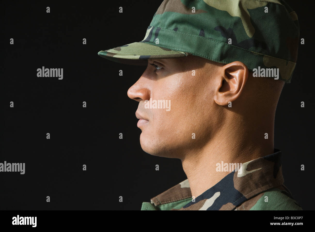 Profil von afrikanischen männlichen Soldaten Stockfoto