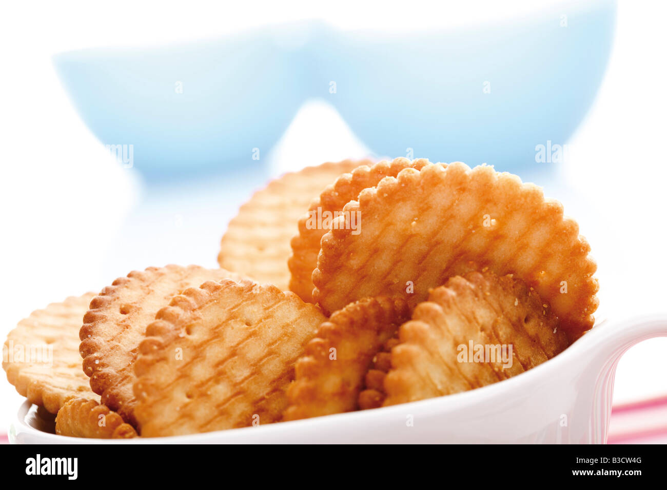 Cracker in Schüssel, Nahaufnahme Stockfoto