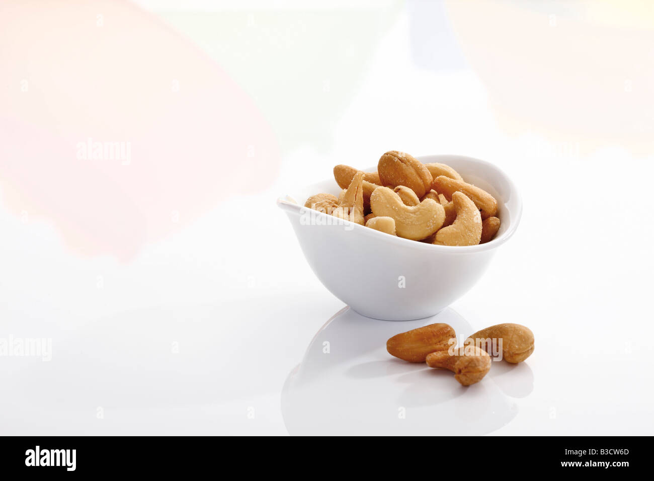 Cashew-Kerne in Schüssel Stockfoto