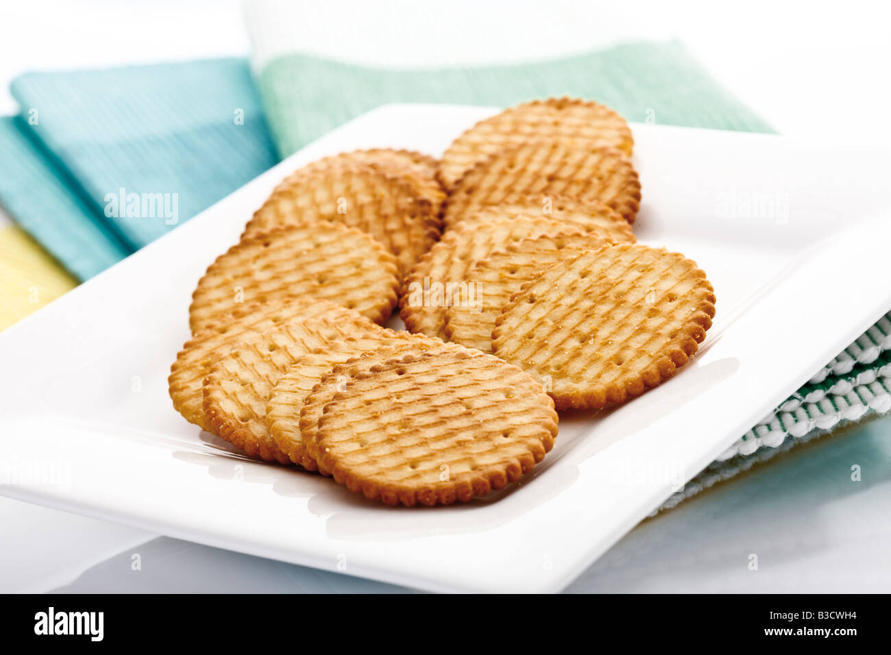 Cracker auf Platte, Nahaufnahme Stockfoto