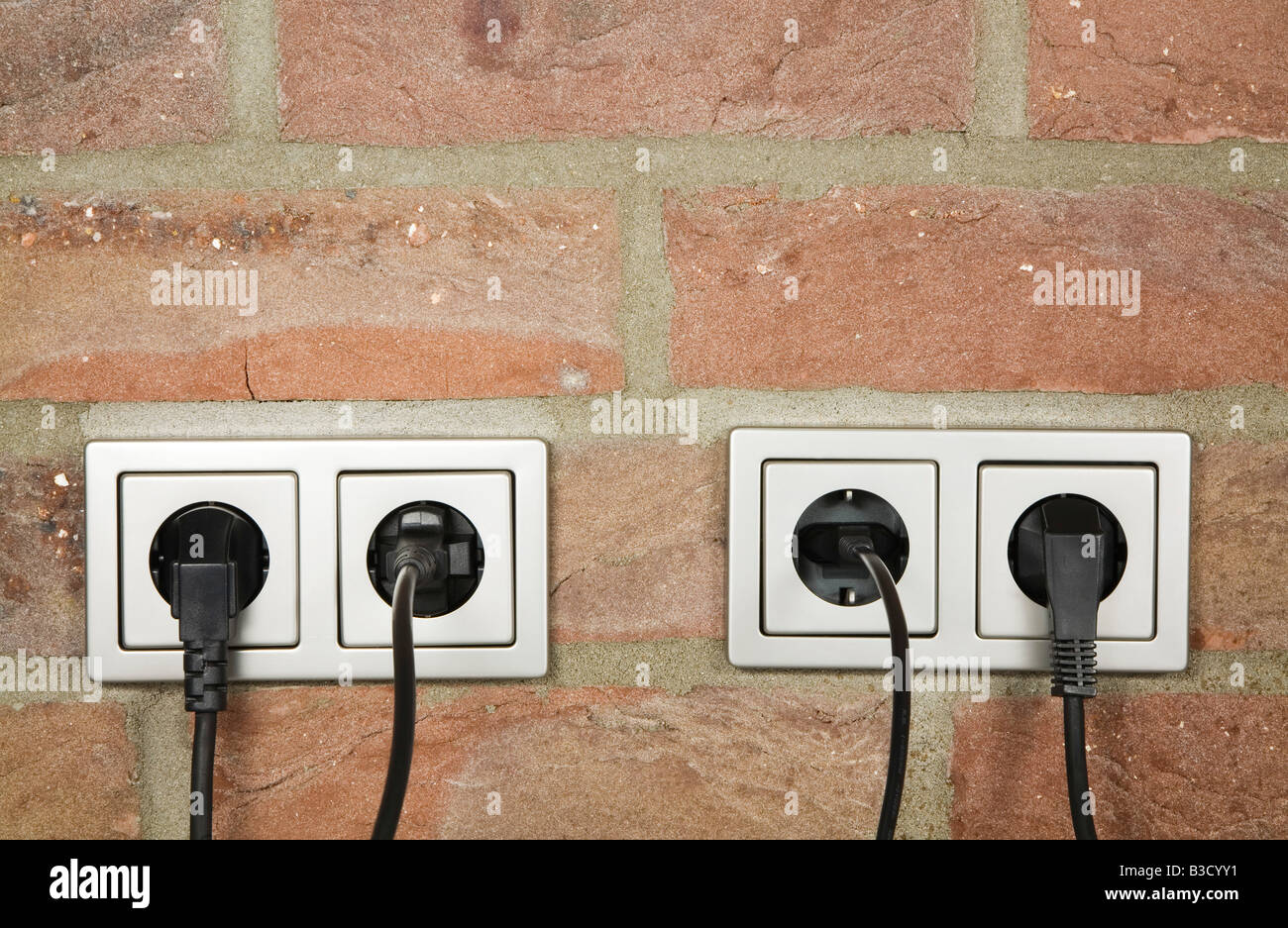 Stecker in die Steckdose, Nahaufnahme Stockfoto