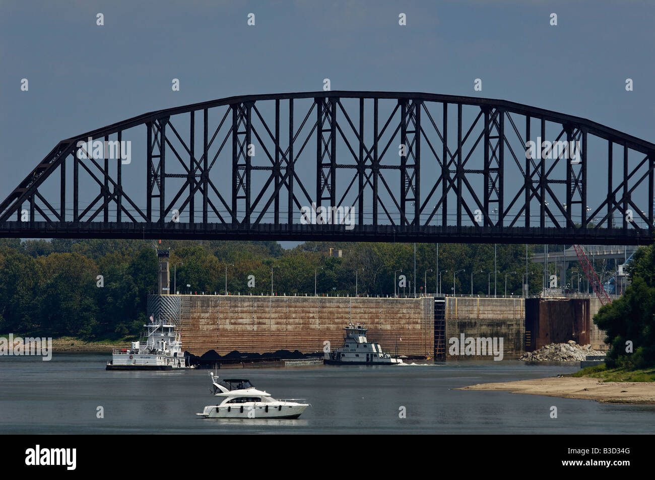 Schlepper Boot Schiff betreten McAlpine Lock Damm auf der Ohio River Louisville Kentucky Stockfoto