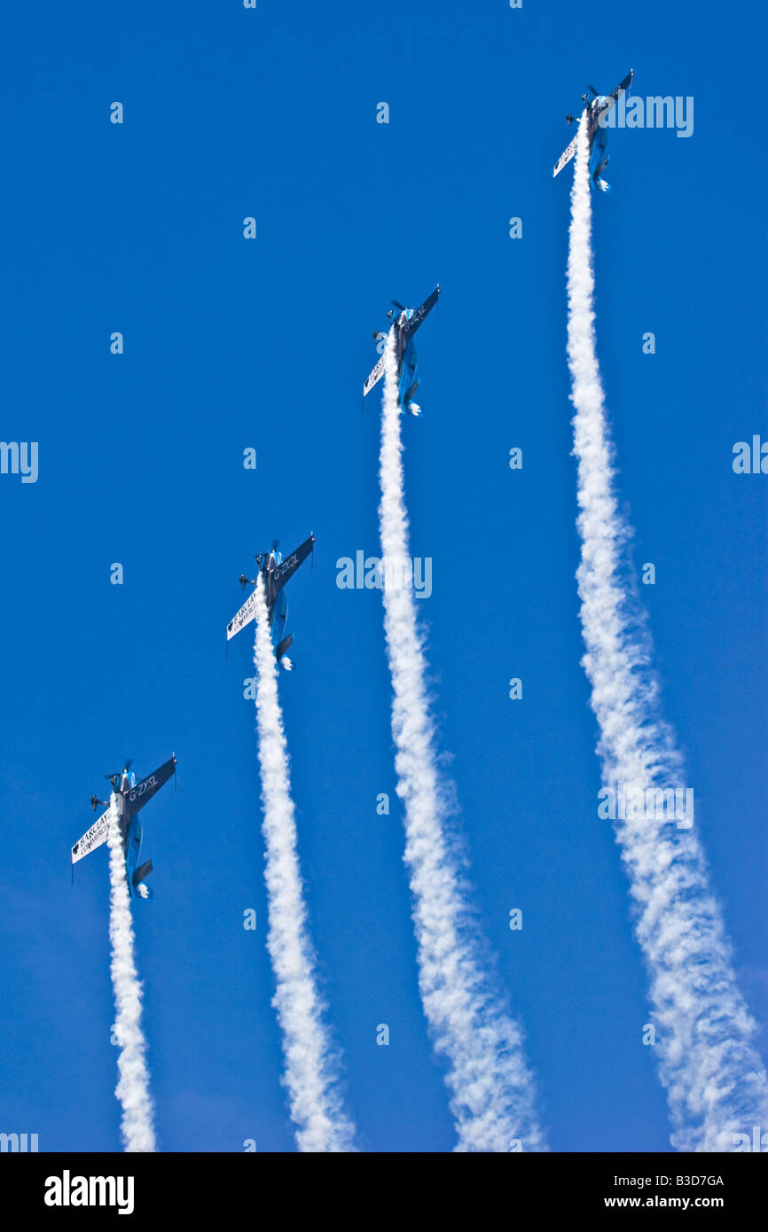 Die klingen Kunstflugstaffel am Flügel und Räder Display bei Dunsfold Surrey UK 2008 Stockfoto