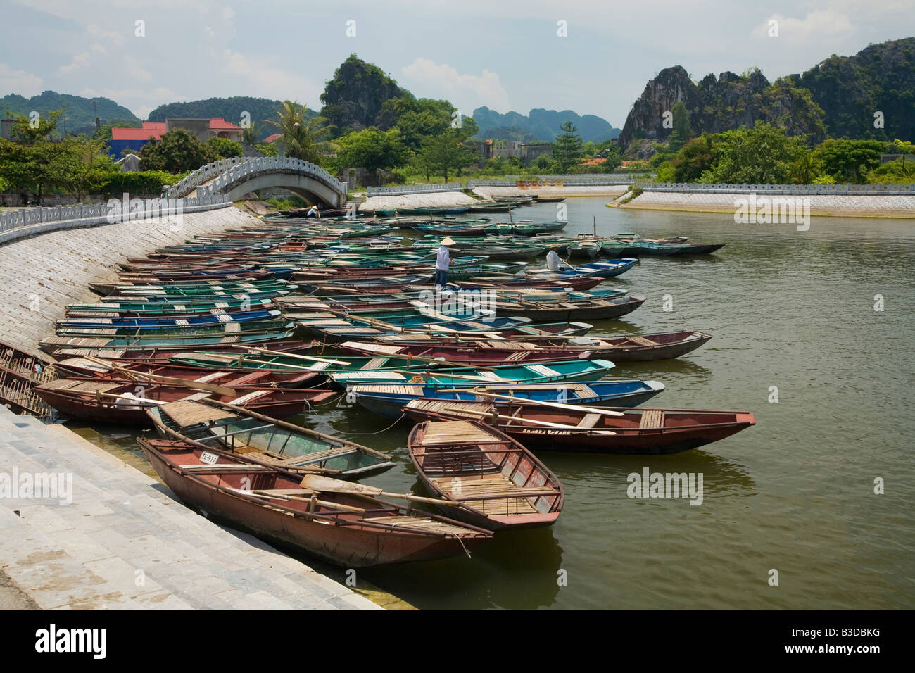 Bootsfahrten in Ninh Binh für Tam Coc in Nord-Zentral-Vietnam Stockfoto