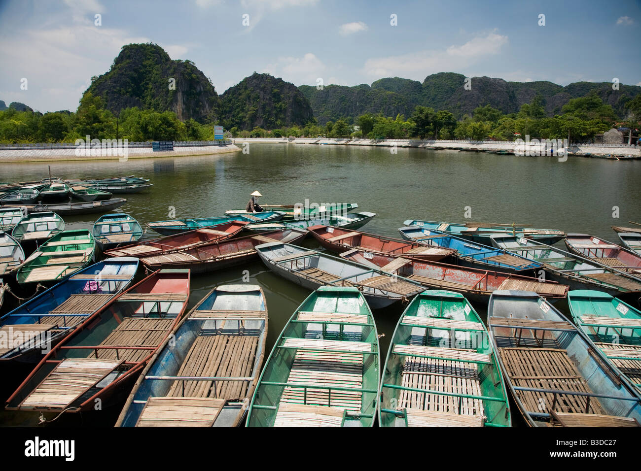 Bootsfahrten in Ninh Binh für Tam Coc in Nord-Zentral-Vietnam Stockfoto