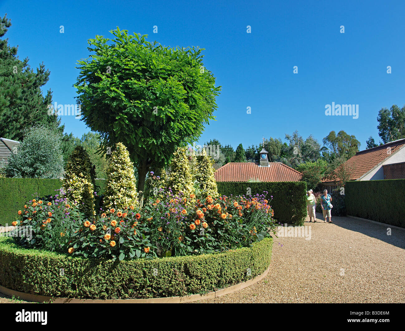 Eingang und Einfahrt garten East ruston Norfolk England Großbritannien Pfarrhaus Stockfoto