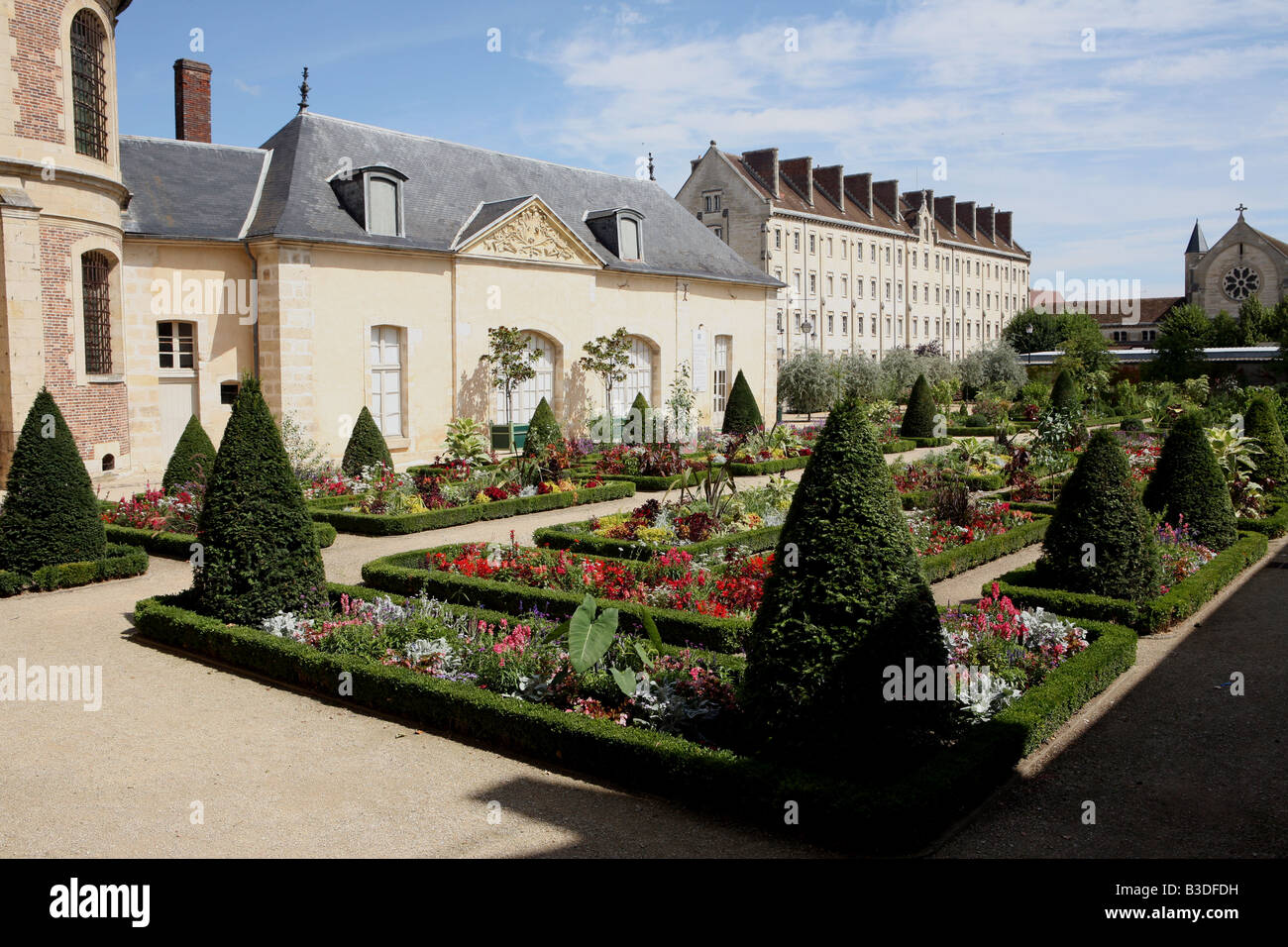 Die Gärten hinter der Domschatz in Sens in Frankreich Stockfoto