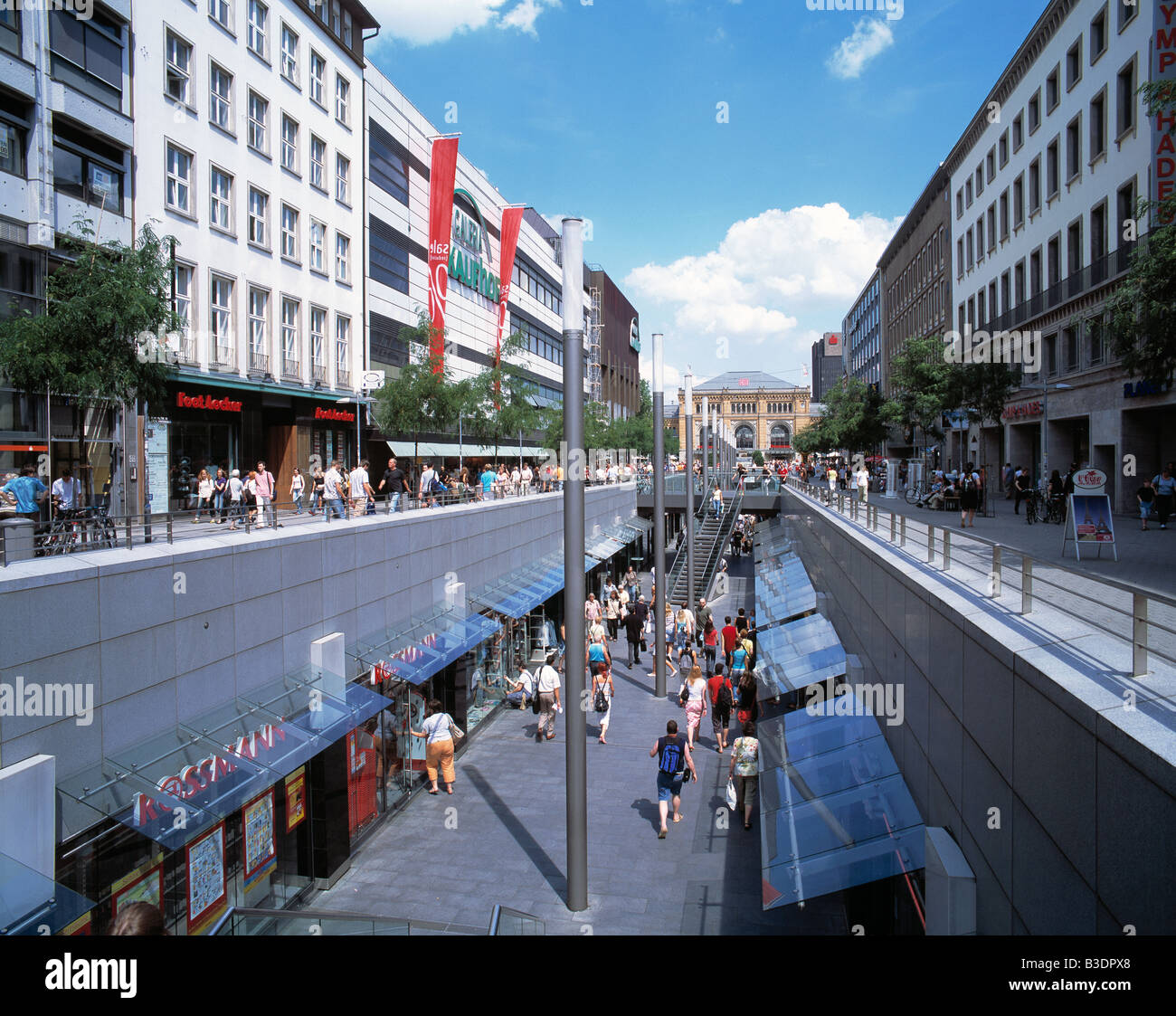 Bahnhofstrasse hanover -Fotos und -Bildmaterial in hoher Auflösung – Alamy