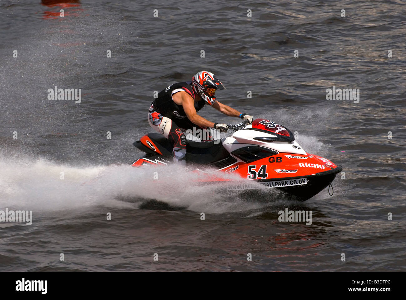 Jet Ski-Rennen auf dem Glasgow River Festival Juli 2008 Stockfoto