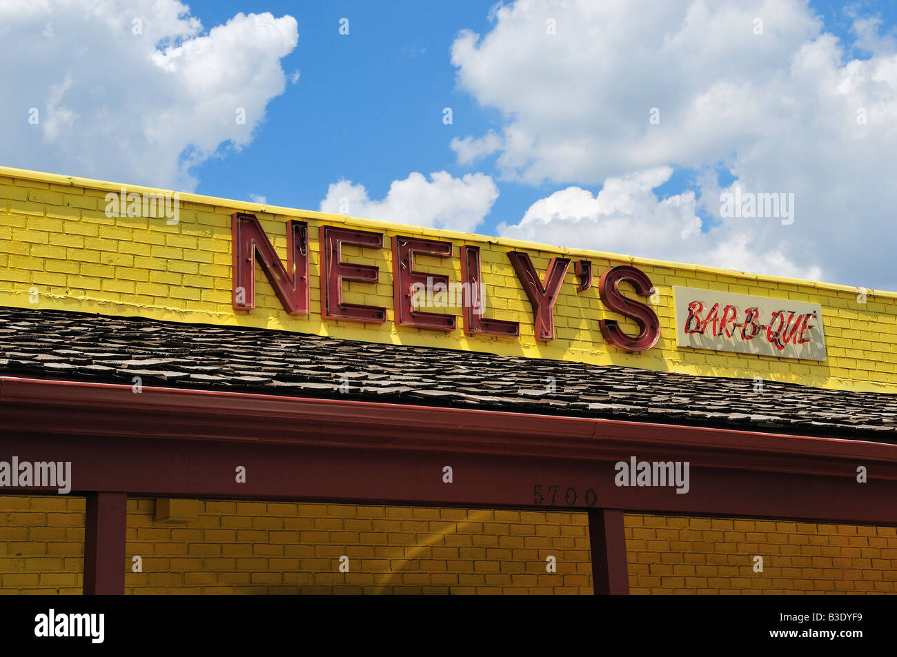 Neely ist außen Bar-B-Que Restaurant in Memphis, Tennessee, Vereinigte Staaten von Amerika, Nordamerika. Stockfoto