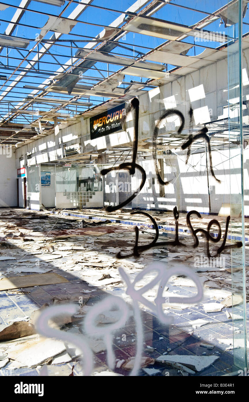 Verlassenes Gebäude Zihuatanejo Mexiko // ZIHUATANEJO, Mexiko - verlassenes Gebäude in Zihuatanejo, Mexiko Stockfoto