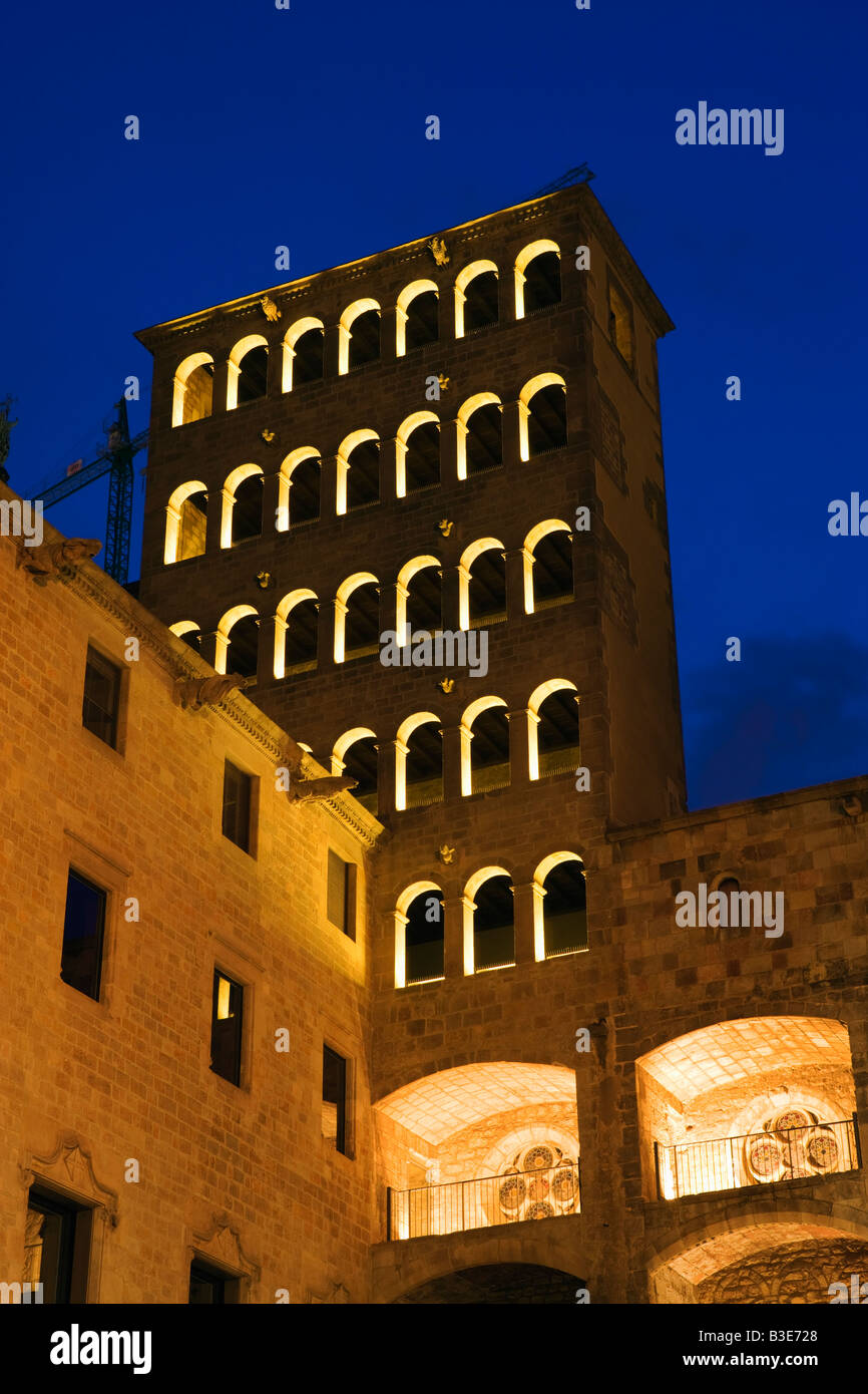 Torre del Rei Marti Palau Reial großen Plaça del Rei Barri Gotic Barcelona Katalonien Spanien bei Nacht Stockfoto