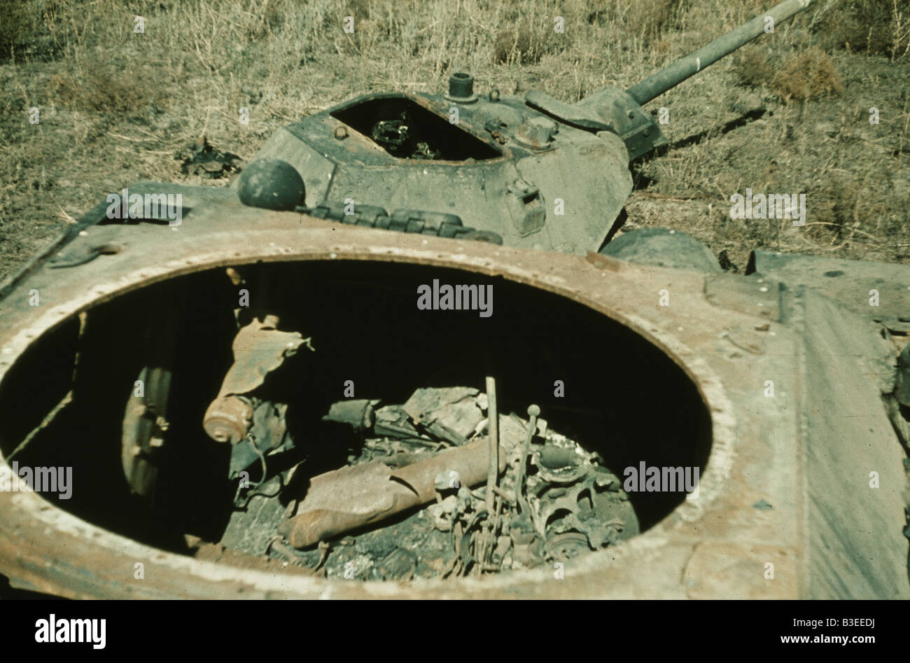 Luke des russischen Panzers zu entkommen / WWII Stockfoto