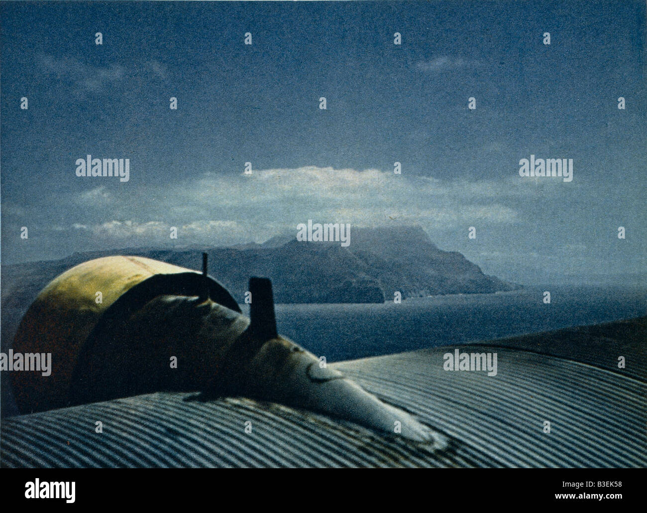 JU 52 über Kreta 1941 / Foto. Stockfoto