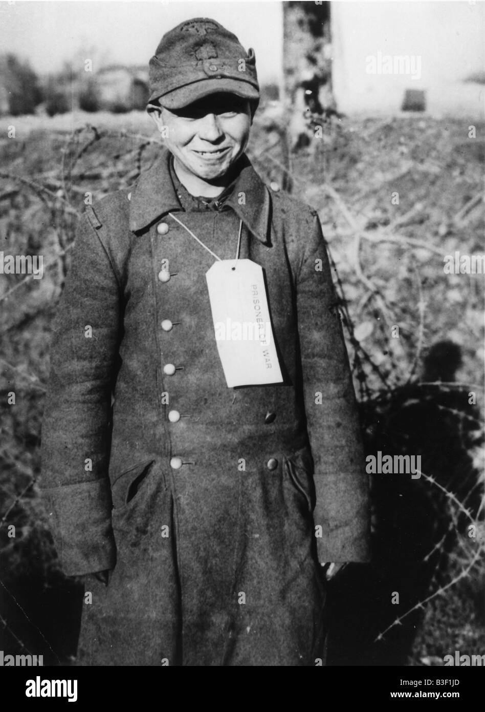 14-jährige von US-Truppen gefangen genommen / 1945 Stockfoto