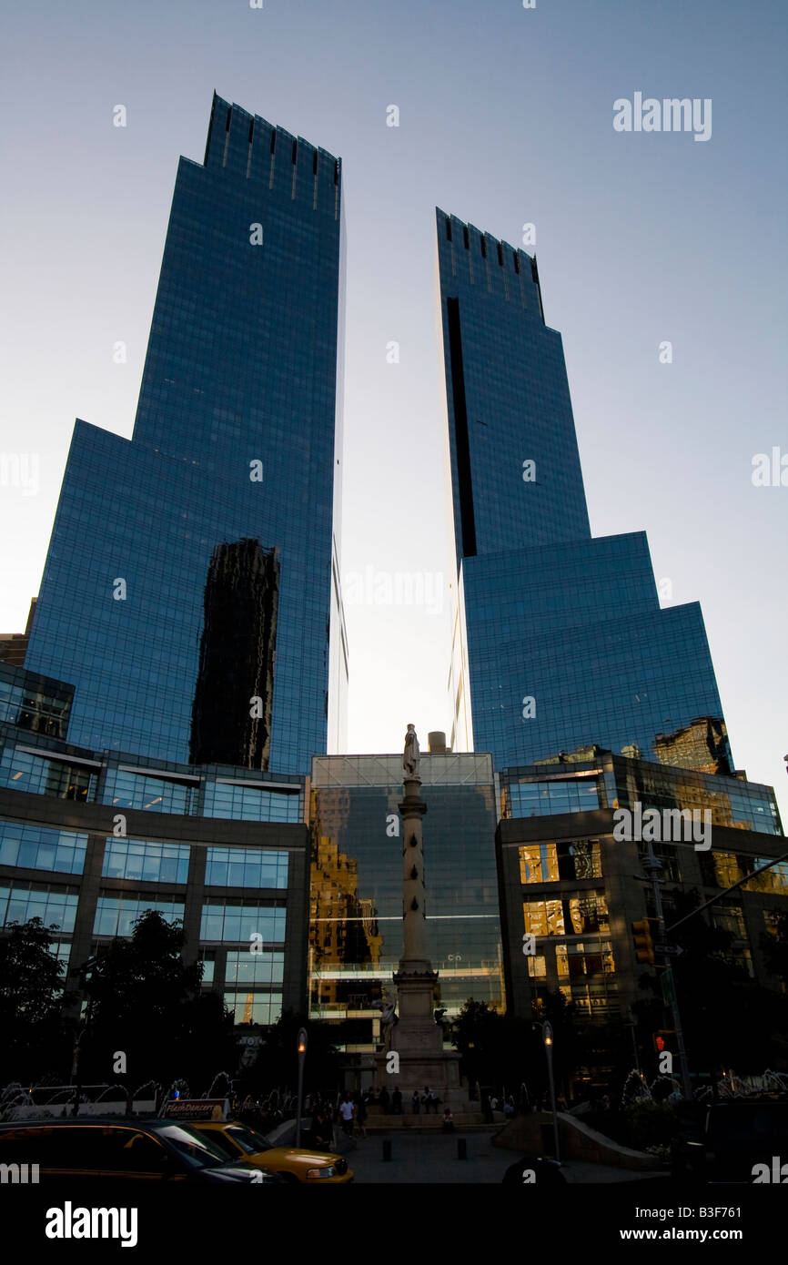Das Time Warner Center wird am späten Nachmittag in New York gesehen. Stockfoto