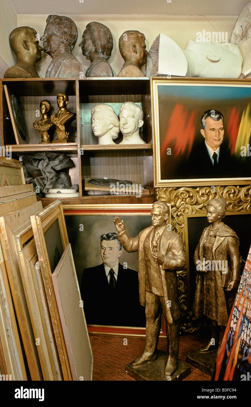Zustand Kunst abbildenden Nicolae Ceausescu im Speicher sitzt Stockfoto