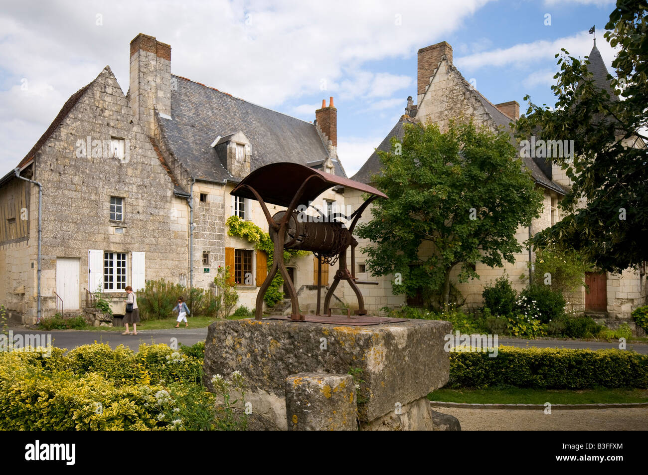 Dorfplatz, Crissay-Sur-Manse, Indre-et-Loire, Frankreich. Stockfoto