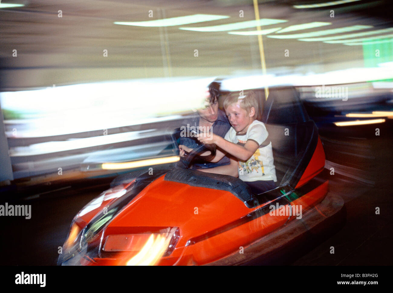 BUTLINS 50 JAHRE AKTIVITÄTEN FÜR KINDER STATT DURCH DEN TAG TÄGLICH VON REDCOATS ORGANISIERT Stockfoto