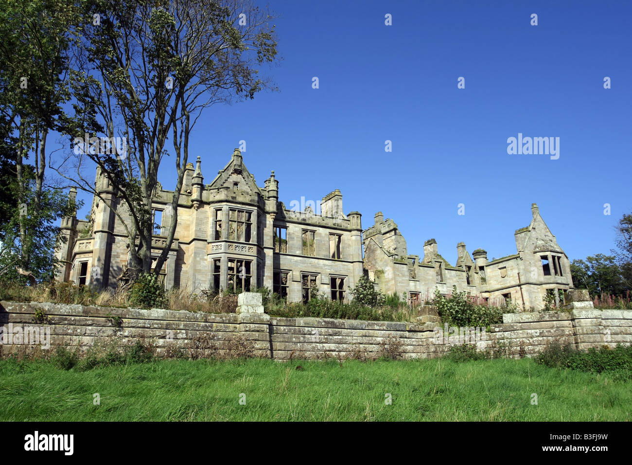 Ruinen von Ury House in der Nähe von Stonehaven in Aberdeenshire, Schottland, ist der vorgeschlagene Standort für den Jack Nicklaus-Golfplatz. Stockfoto