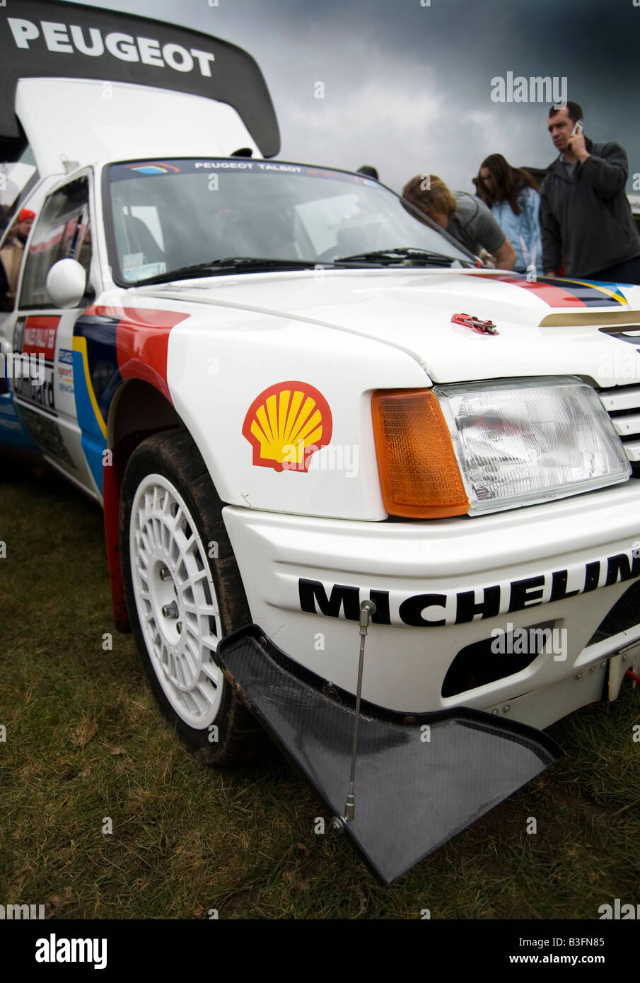 Peugeot T16 Rally Car auf einer historischen Motorsport Show Stockfoto