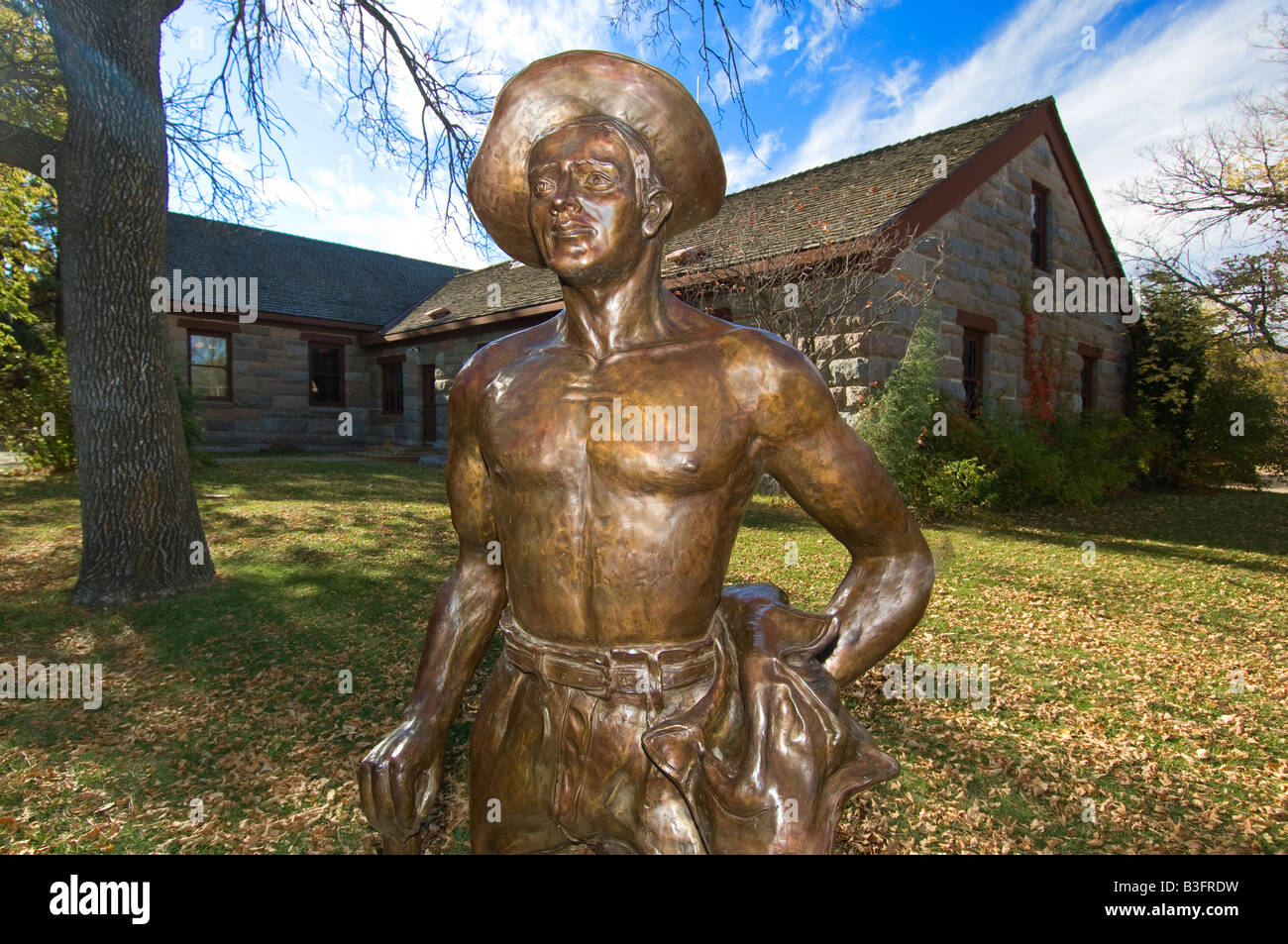Statue eines Arbeiters CCC am Visitor Center im Fort Abraham Lincoln State Park in der Nähe von Mandan North Dakota Stockfoto