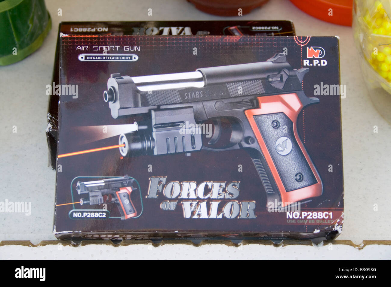 Kräfte der Valor Air Sport Gun BB Pellet Pistole zu verkaufen. Hmong Sport Festival McMurray Feld St Paul Minnesota USA Stockfoto