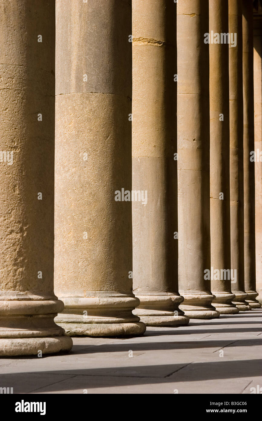 Georgische Neo-klassizistischen Säulen in Cheltenham (Pumpenhaus) Stockfoto