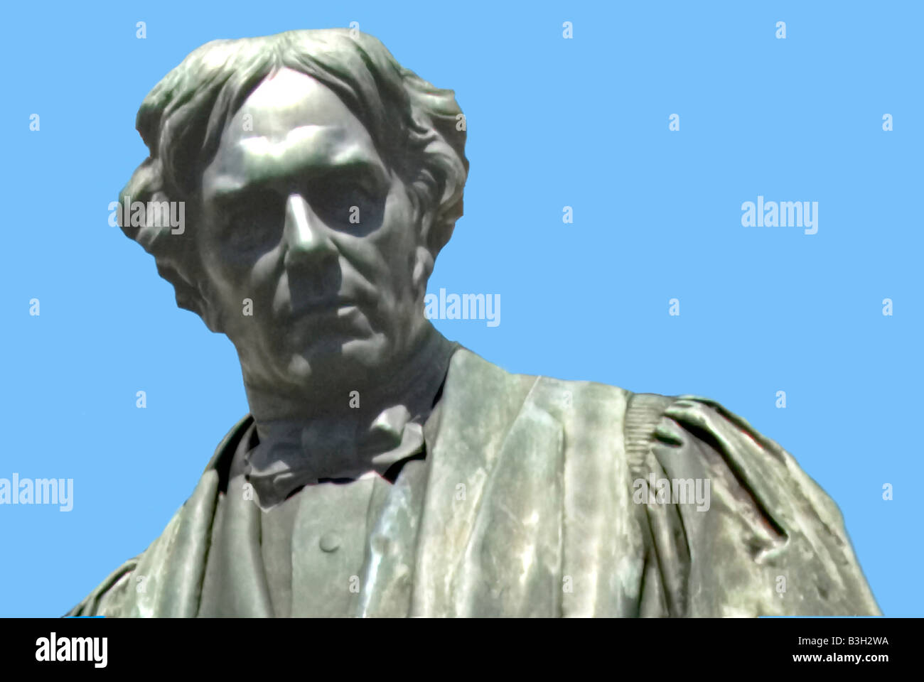 Statue von Sir Michael Faraday außerhalb des Institut für Technik und Technologie, Savoy Hotel, London Stockfoto