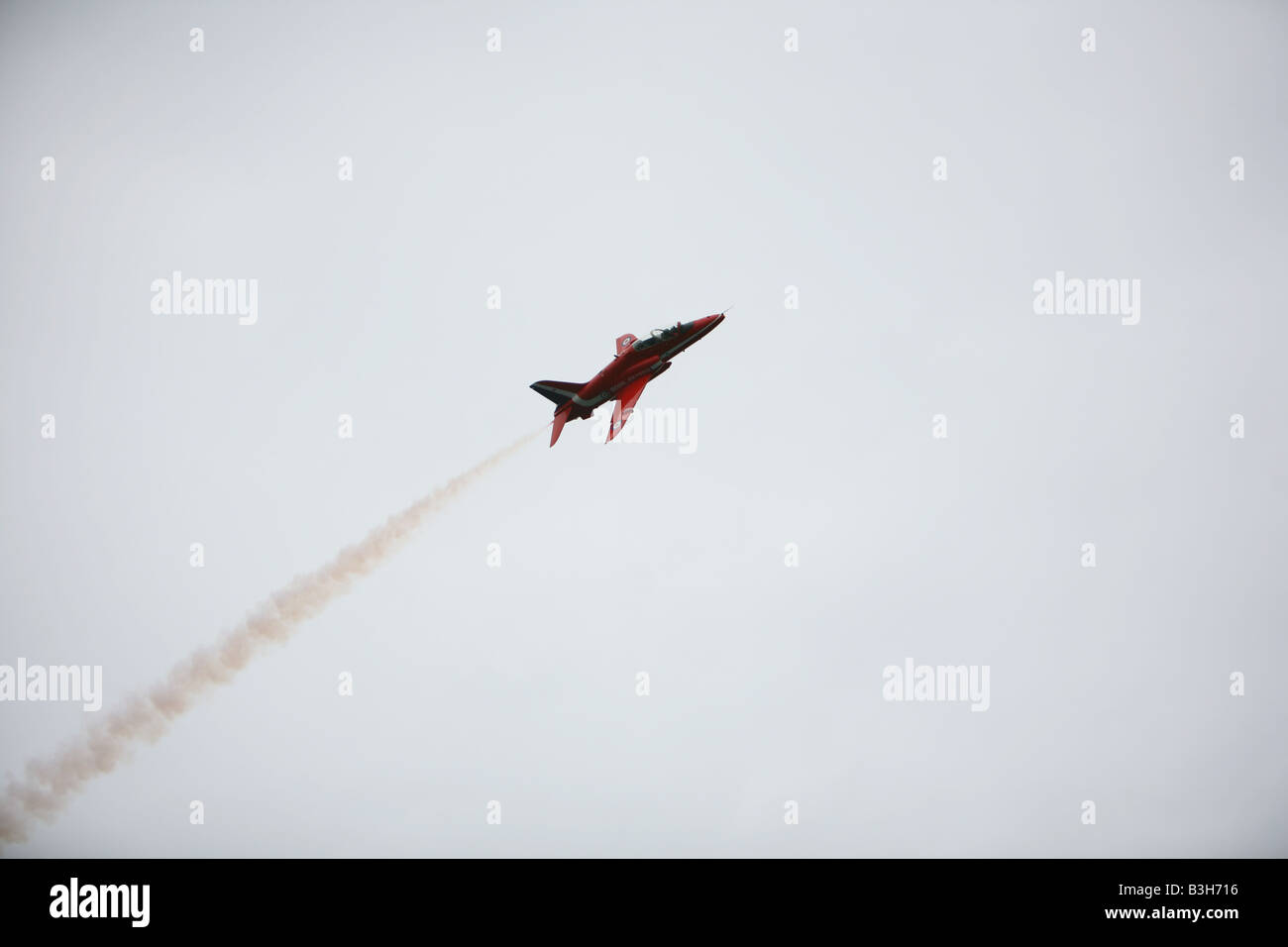 Ein einsamer Red Arrow auf der Bournemouth Air Show Stockfoto