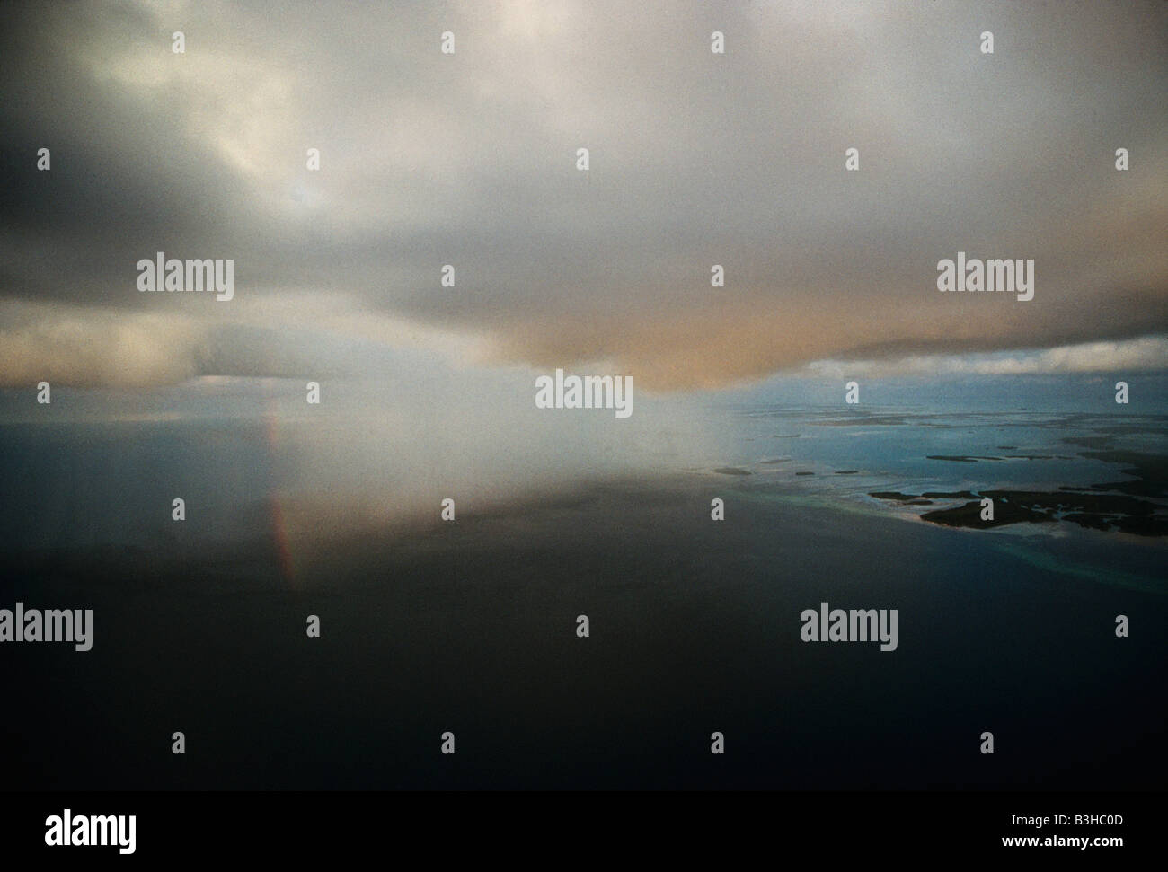 Regen Sie, Sturm und Regenbogen in den Florida Keys Stockfoto