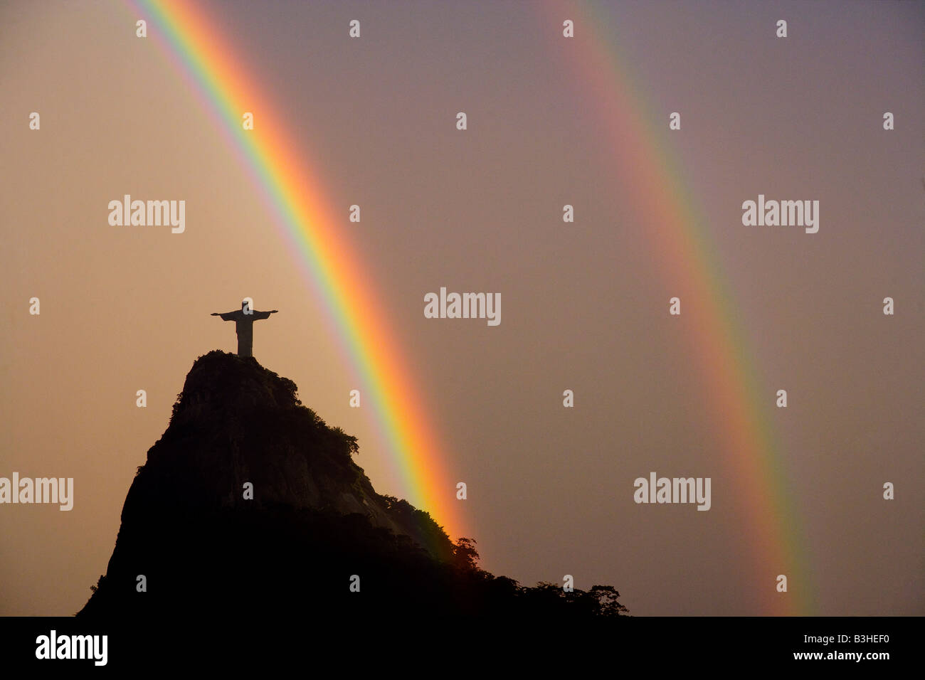 Corcovado-Berg und der Statue von Christus, Rio De Janeiro, Brasilien Stockfoto