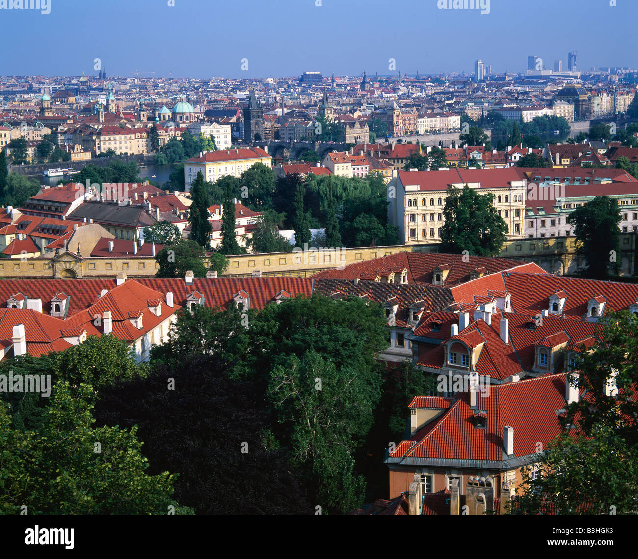 Tschechien, Prag, Blick über die Stadt und den Fluss Moldau Stockfoto