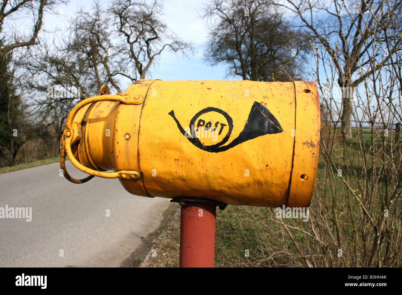 Österreichischen Briefkasten auf einem Bauernhof Stockfotografie - Alamy