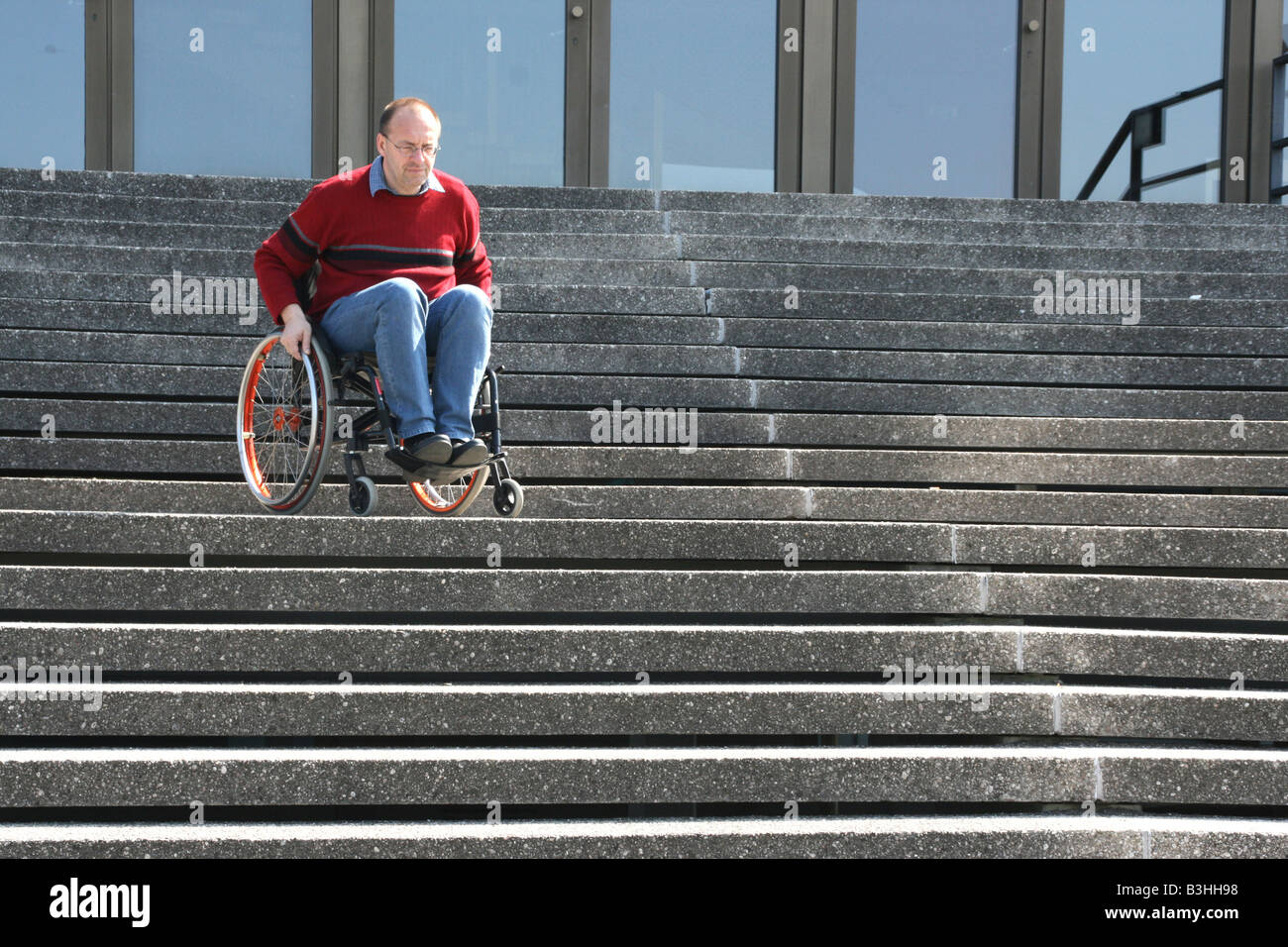 Mann im Rollstuhl Stockfoto