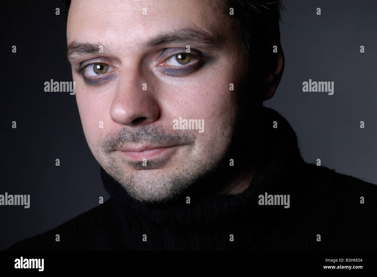 Mann in schwarz Stockfoto