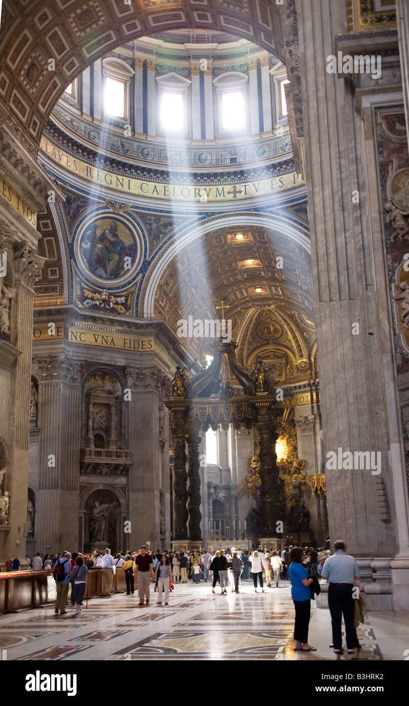 Rom, der Petersdom, Innenansicht Stockfoto