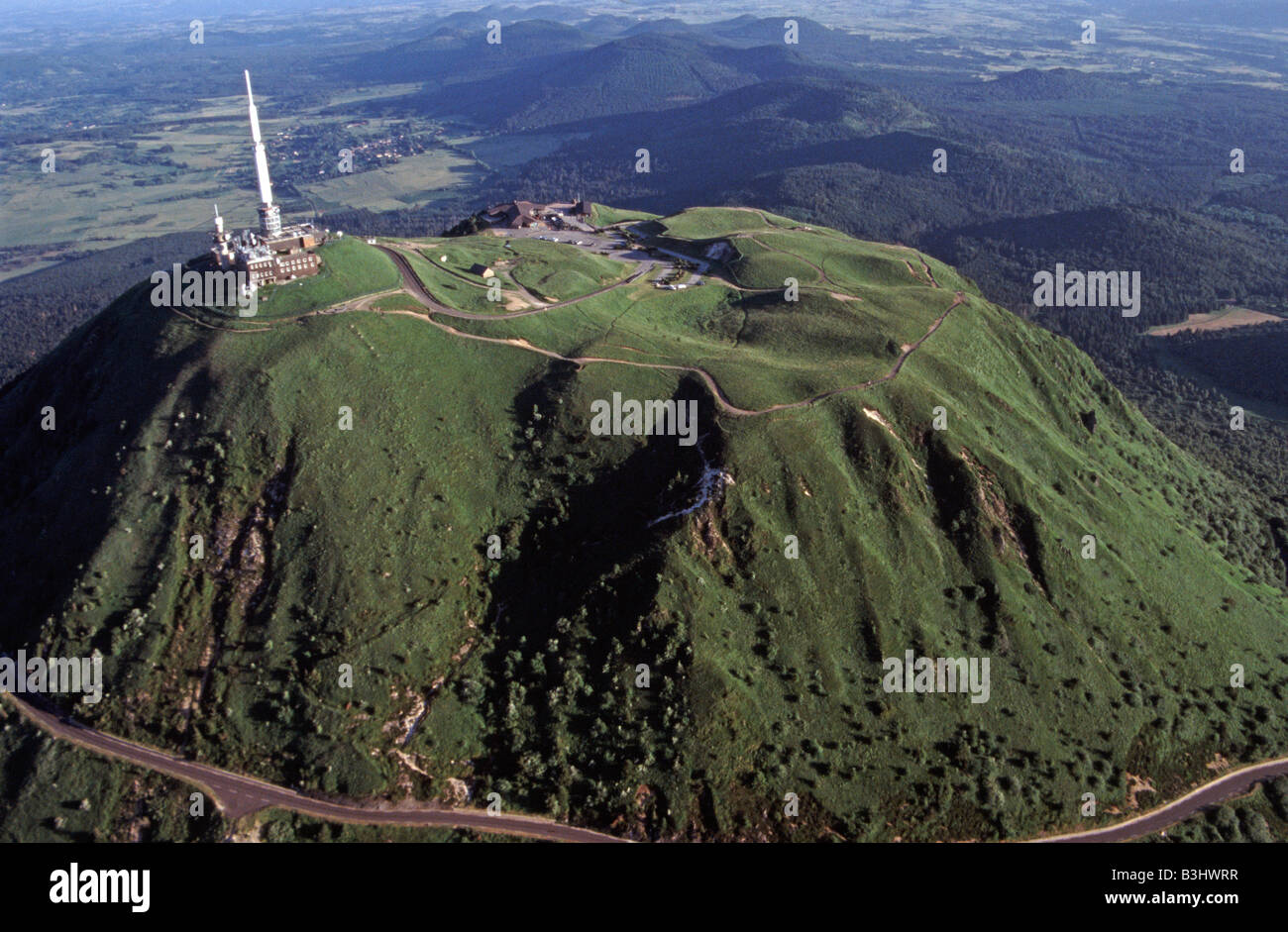 Luftaufnahme des Puy de Dome im Massif Central, Frankreich