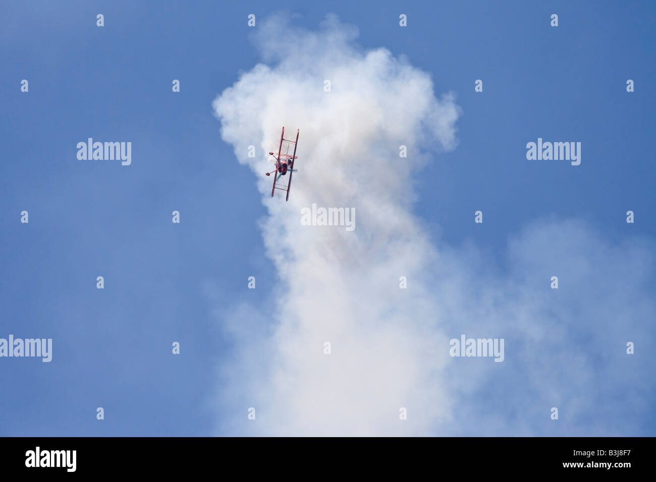 Mike Wiskus führt auf die 2008-Version von der Canadian International Air Show an der Canadian National Exhibition in Toronto Stockfoto