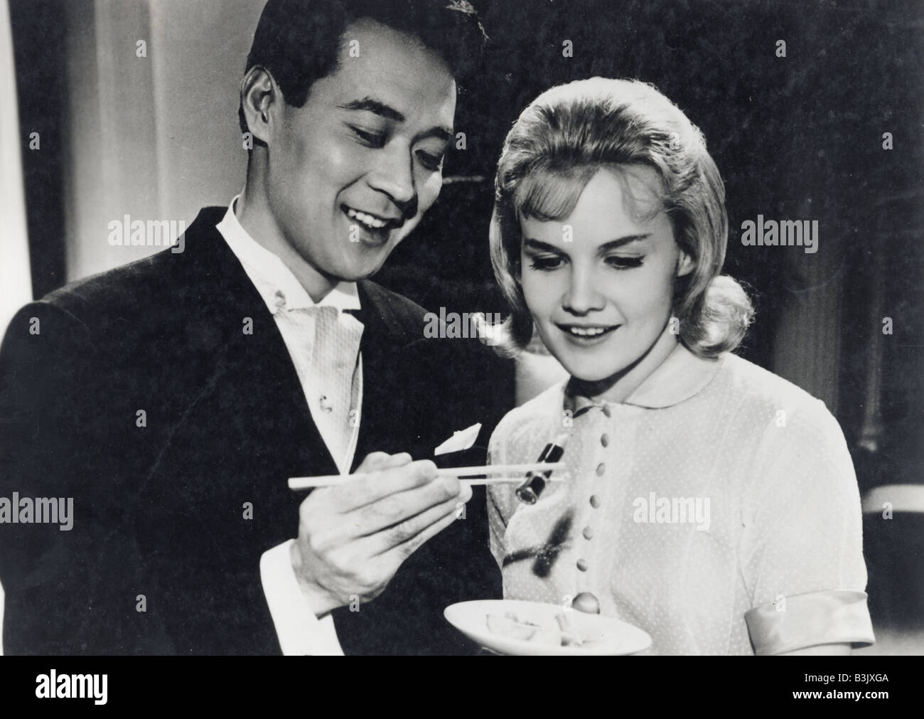 Brücke zur Sonne 1961 MGM Film mit Carroll Baker und James Shigeta Stockfoto