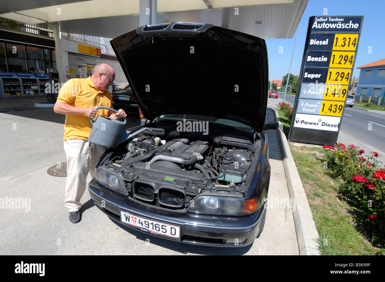 "Shell Tankstelle", Burgenland, Österreich Stockfoto