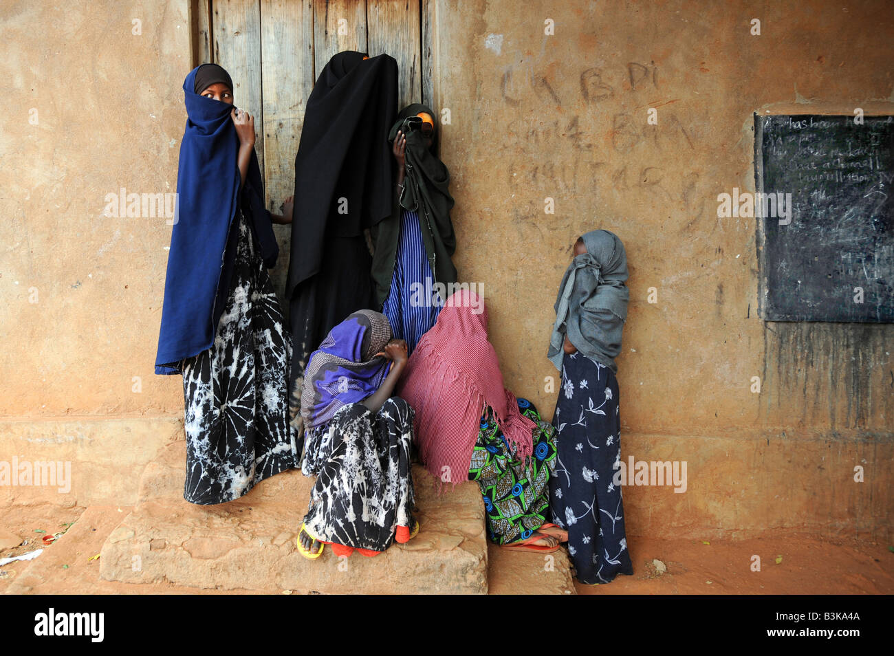 Frauen bei einer IDP Womens Zuflucht Siedlung in Belet Xaawo nahe der kenianischen Grenze zu Somalia 27 6 2008 Stockfoto