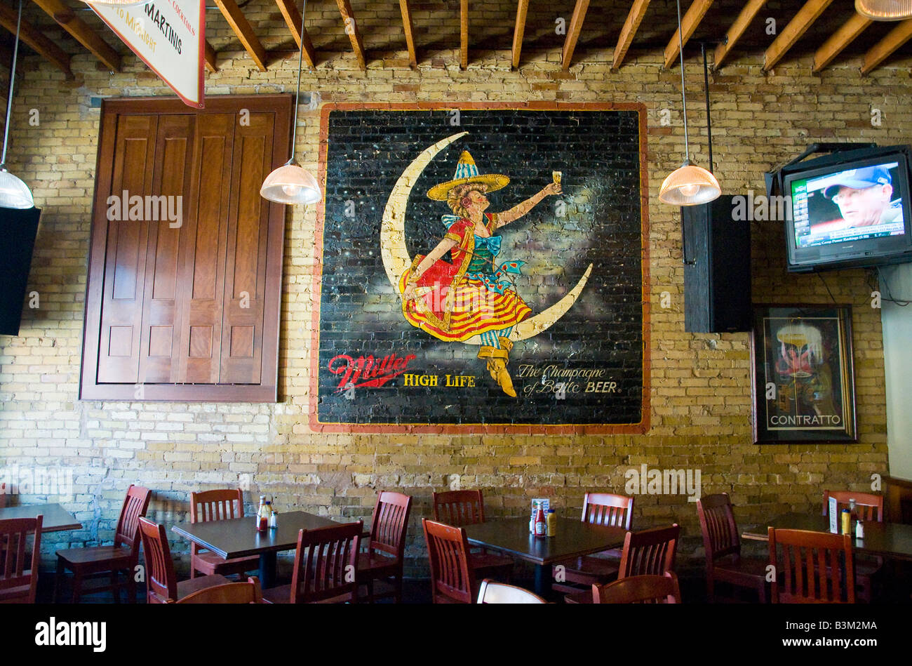Innenansicht einer Kneipe in Milwaukee, Wisconsin Stockfoto